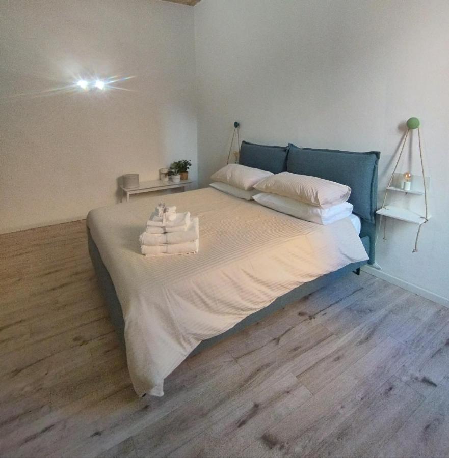 شقة La Casa Nel Borgo بارما المظهر الخارجي الصورة
